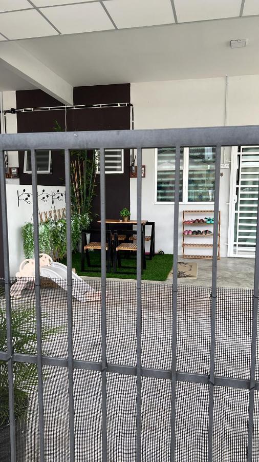Mieda Rizqi Homestay Kampong Melayu Changkat Larah Exteriör bild