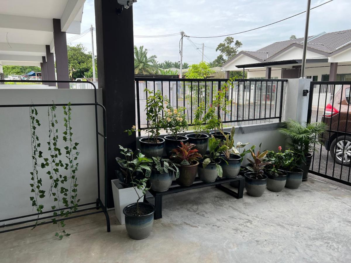 Mieda Rizqi Homestay Kampong Melayu Changkat Larah Exteriör bild