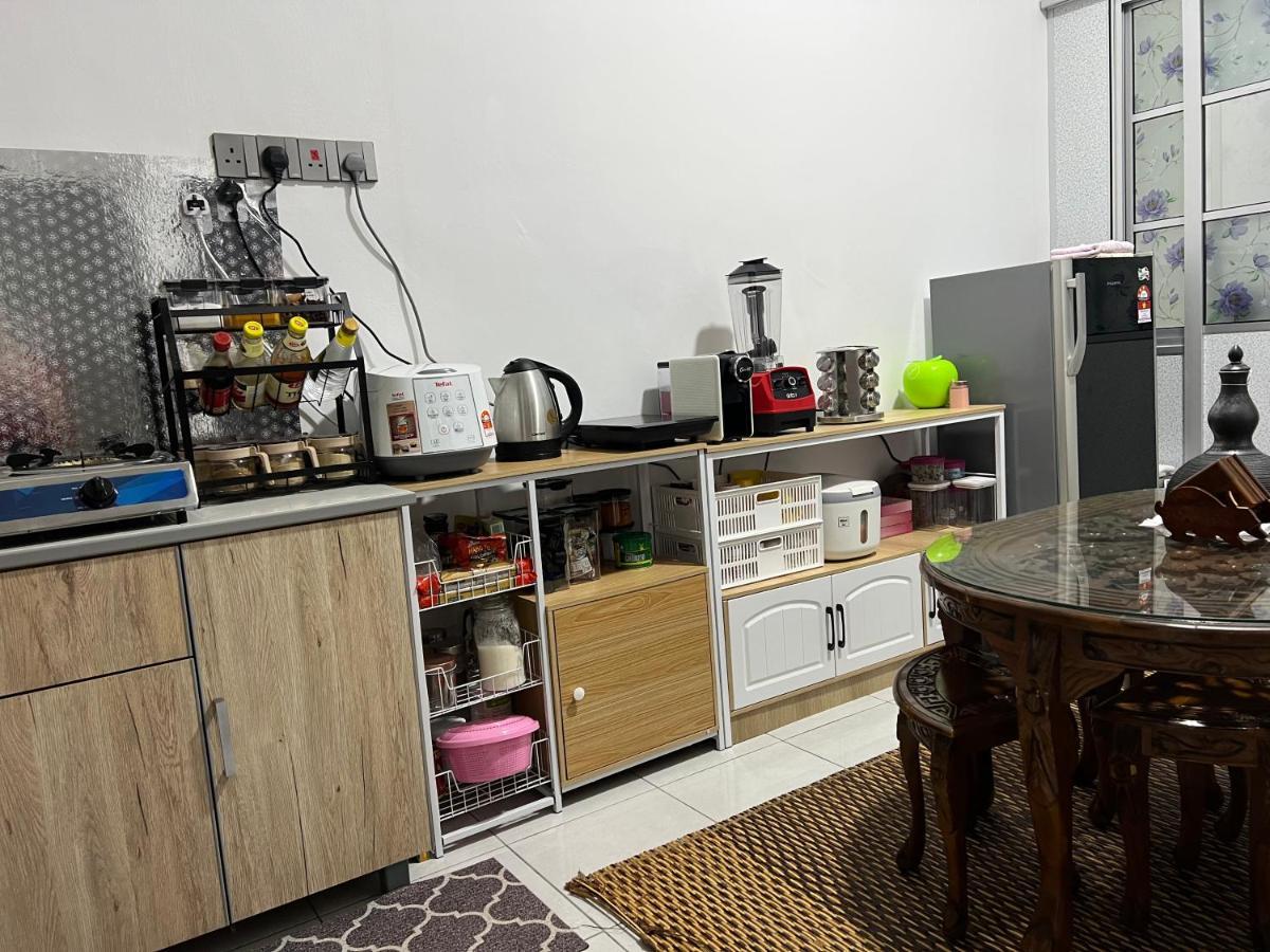 Mieda Rizqi Homestay Kampong Melayu Changkat Larah Exteriör bild